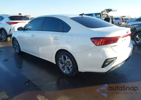 2021 Kia Forte Lxs из США, поврежденный, VIN 3KPF24AD6ME340165